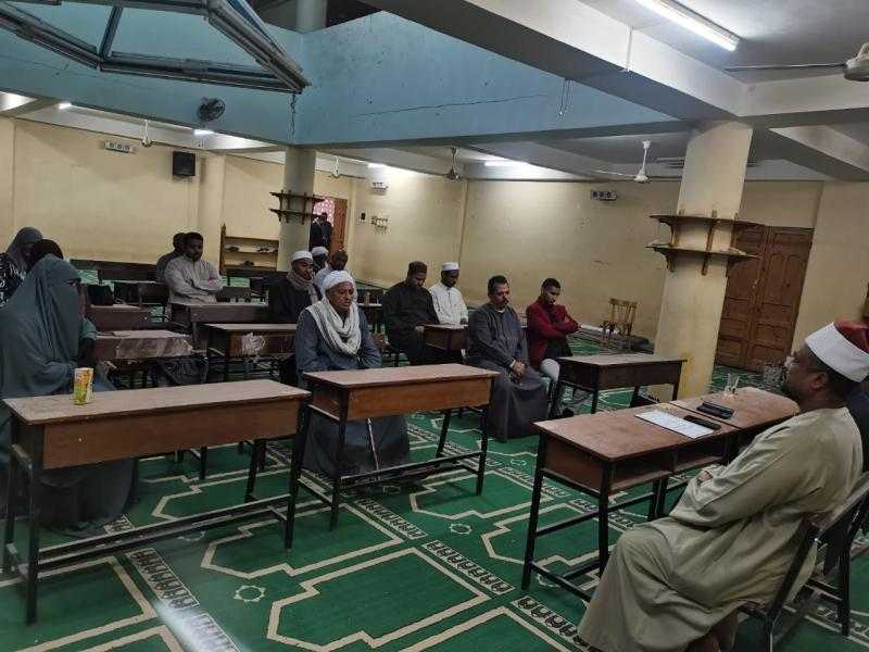 الأوقاف تنظم ندوات بمراكز إعداد محفظي القرآن بعنوان «حق الوطن ودور المواطن»