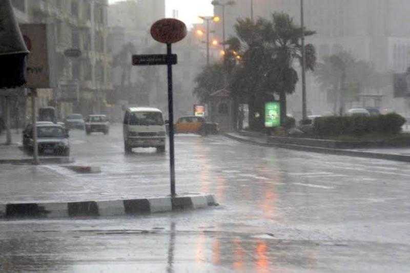 مختص يكشف سبب تعرض العديد من الدول لموجة طقس سيئ.. فيديو