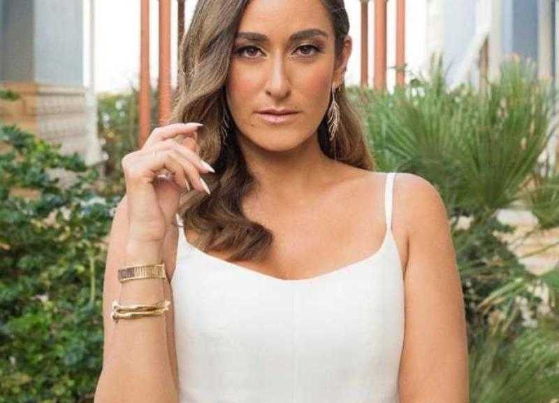 أمينة خليل بفستان أسود لامع من فعاليات مهرجان البحر الأحمر