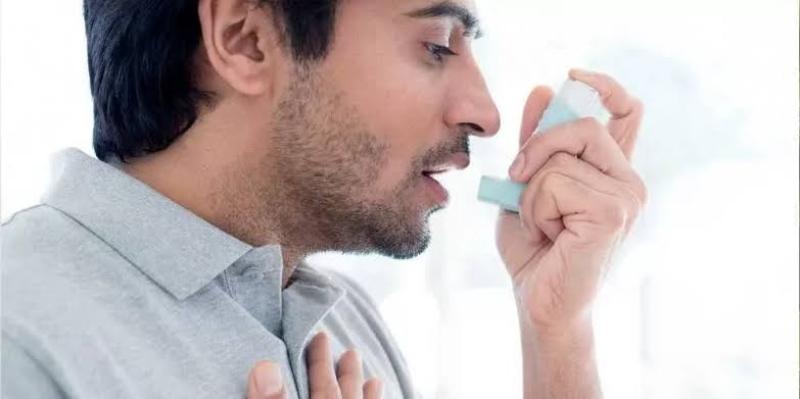 مواقف تتفاقم فيها أعراض الربو.. الصحة توضحها