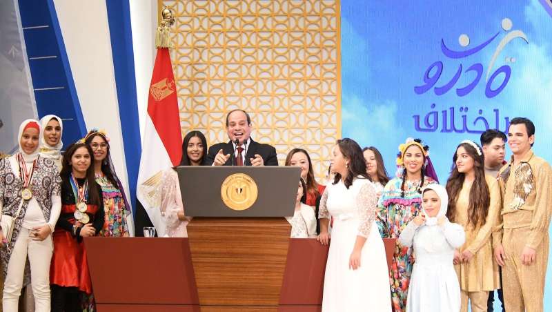 قادرون باختلاف
