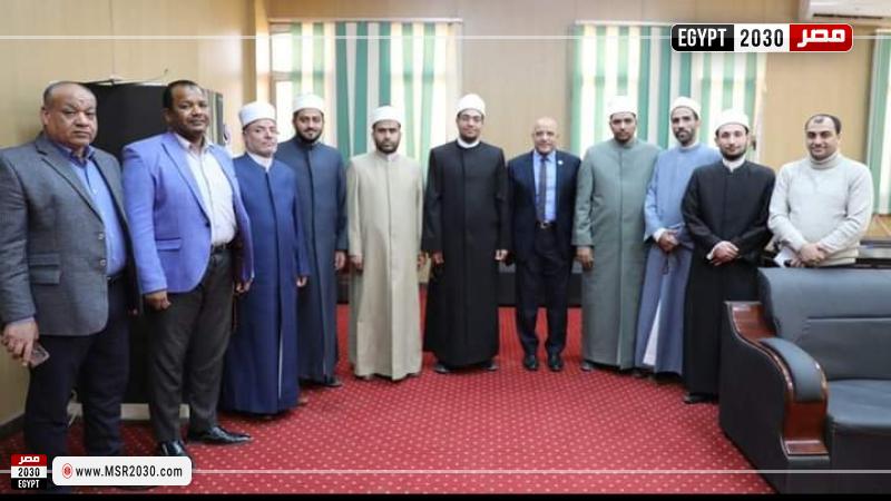 أعضاء الأزهر العالمي للفتوى خلال اللقاء