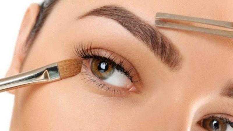 هل يجوز للمرأة عمل المايكروبليدينج؟.. أمين الفتوى يكشف مفاجأة