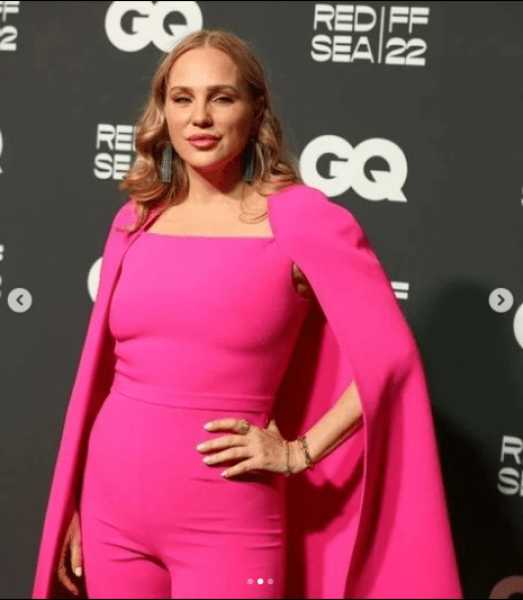 شيرين رضا تثير الجدل ببطن منفوخ في أحدث ظهور لها