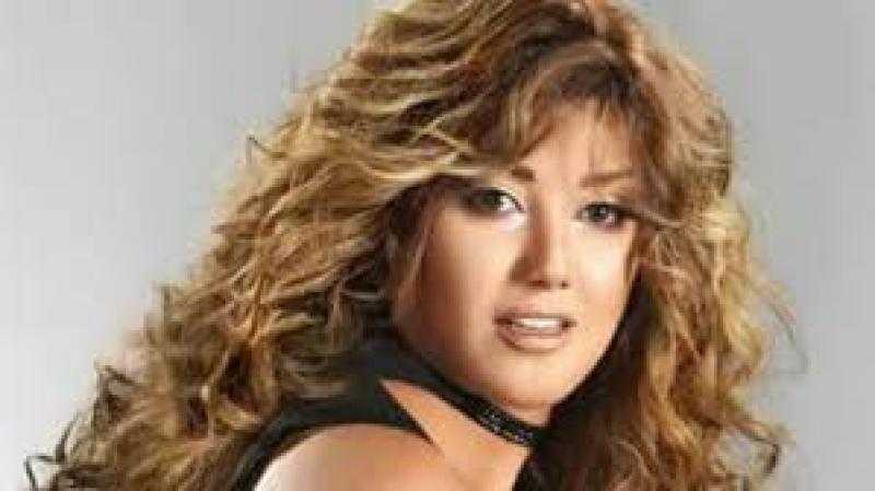 شمس: «أقدم أدوار الإغراء على طريقتي وأرفض ارتداء قميص نوم وأستبدله بكاش مايوه»