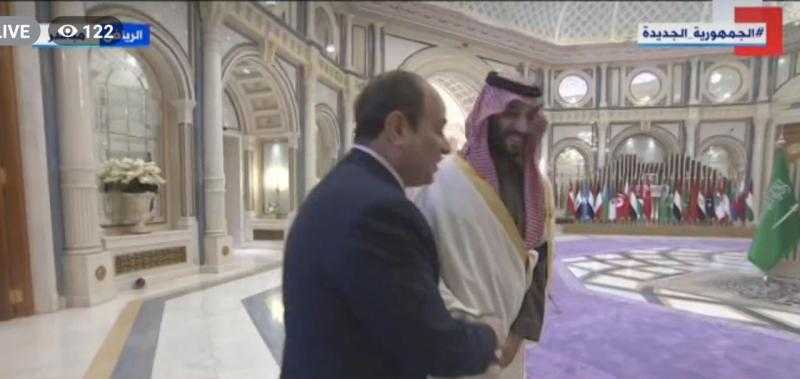 الرئيس السيسي يصل مقر انعقاد القمة العربية الصينية بالرياض