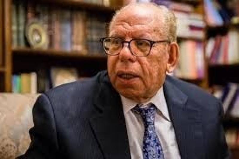 وفاة صلاح فضل رئيس المجمع اللغوي والناقد الكبير