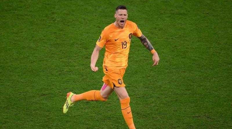 فيخورست: كنت أريد مصافحة ميسي وفاجئني بطريقة غير لائقة