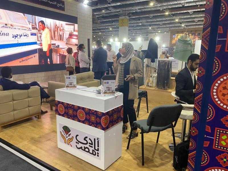 نائب محافظ أسوان عن معرض أيادي مصر: «المنتجات اتباعت في يومين».. فيديو