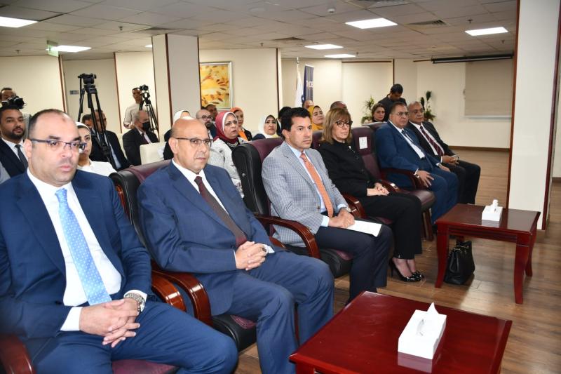 جانب من توقيع البروتوكولات 
