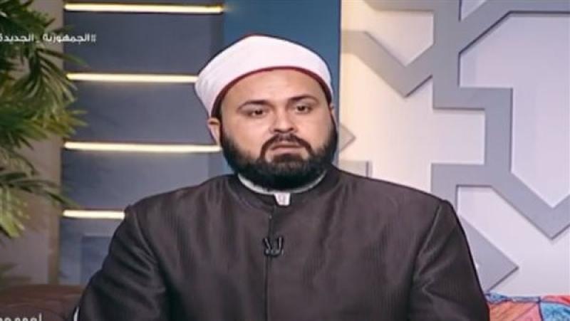 أزهري: «أنا بلعب كورة وأروح المسجد أقول درس»  فيديو