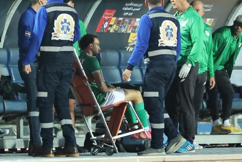 على نقالة.. كريم العراقي يتعرض لإصابة قوية أمام طلائع الجيش