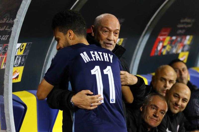 شاهد.. مصطفى فتحي يصافح فيريرا ولاعبي الزمالك
