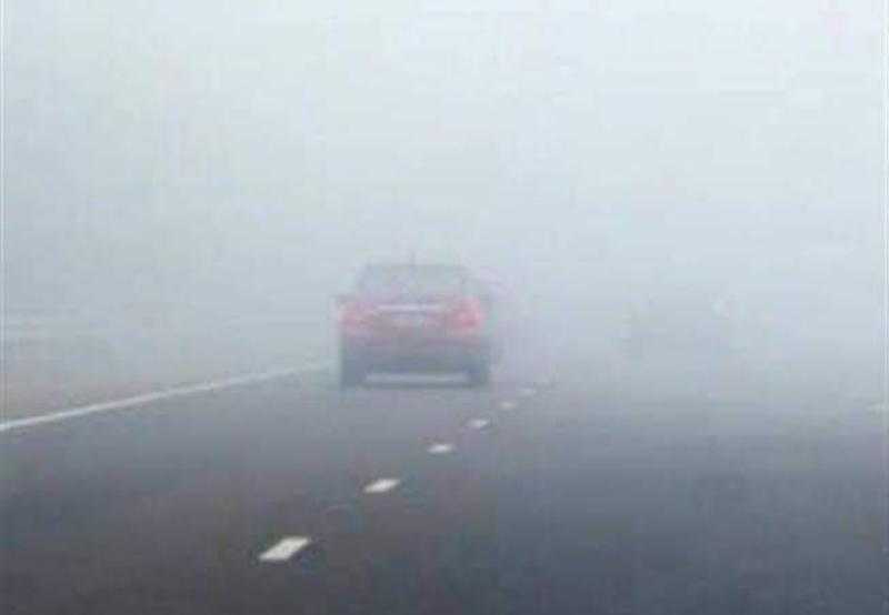 شبورة مائية كثيفة تصل حد الضباب.. الأرصاد تحذر من القيادة بتهور