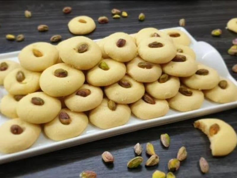 الغريبة