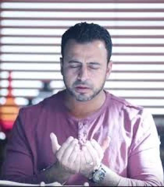 مصطفى حسني 