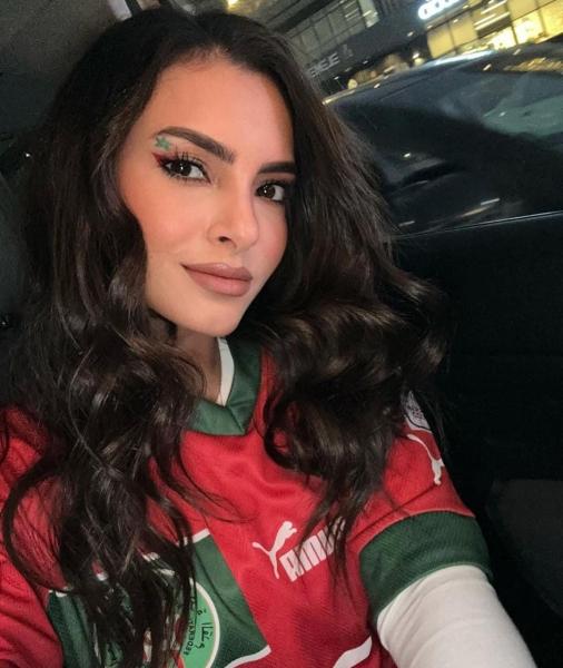 «مربوحة يا أُسُود».. كارمن سليمان تشجع المنتخب المغربي في كأس العالم 2022