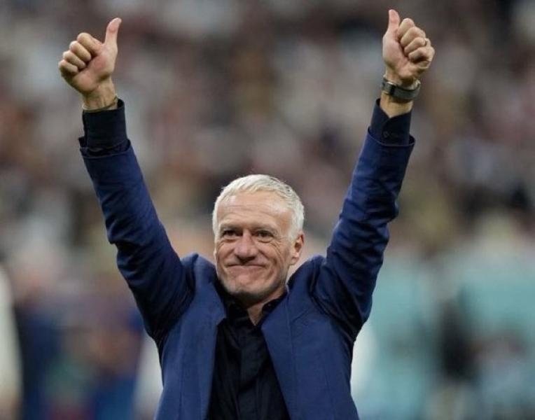 ديشامب رابع مدرب يصل لنهائي كأس العالم مرتين متتاليتين