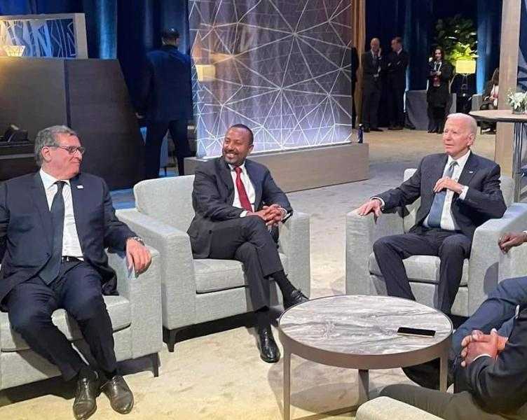 شاهد| جو بايدن يتابع مباراة المغرب وفرنسا في كأس العالم رفقة آبي أحمد