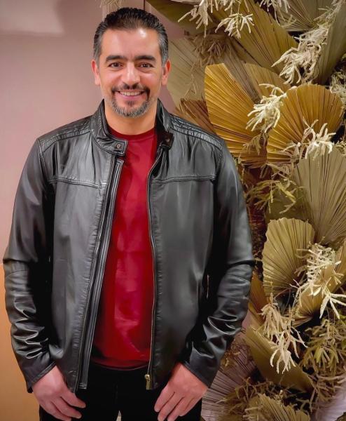 بملامح الشيب.. هاني سلامة يخطف أنظار  متابعيه عبر «إنستجرام»