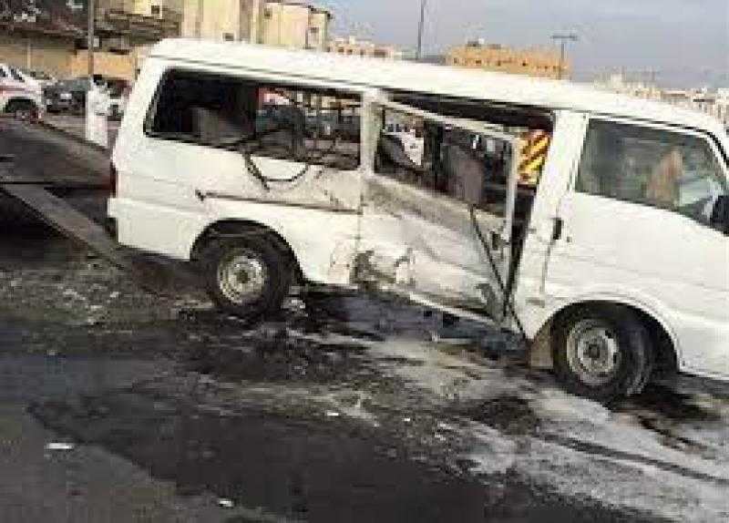 إصابة 3 أشخاص في انقلاب ميكروباص بالفيوم