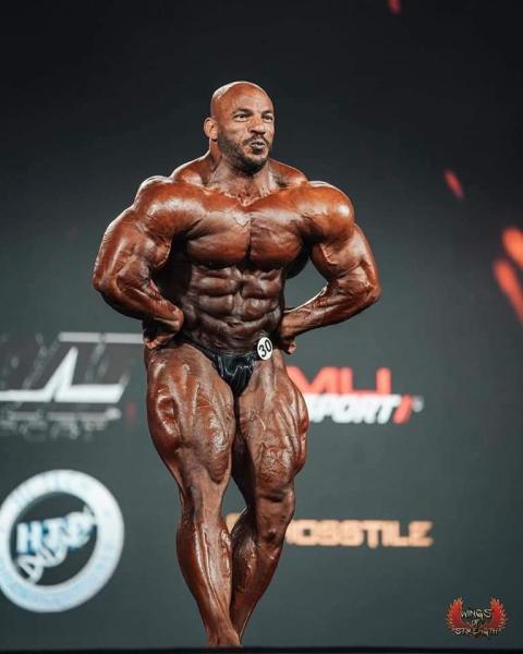 الأسطورة المصرية.. هنيدي يدعم بيج رامي في مستر أولمبيا