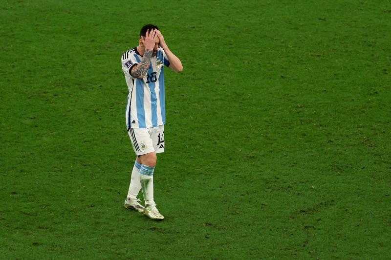«ليس الأن يا ليو».. مبابي يرد الضربة لميسي بعد احتفاله المثير