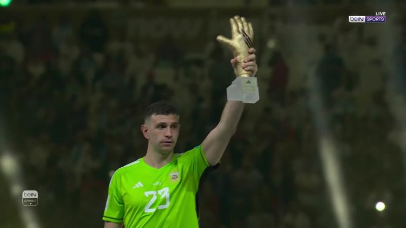 إيمليانو مارتينيز أفضل حارس في كأس العالم 2022