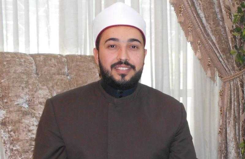 ذكرت في القرآن 5 مرات.. أزهري يوضح قيمة الحب في الحياة الزوجية.. «فيديو»