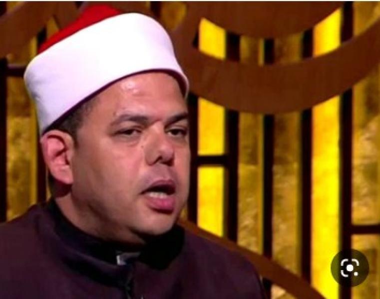 ابني يشاهد أفلام إباحية.. داعية لمتصلة: علميه الموسيقى (فيديو)