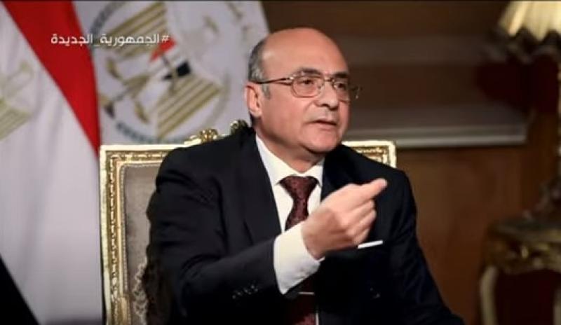 إعادة الهدايا بعد إنهاء الخطوبة.. وزير العدل يكشف مواد قانون الأحوال الشخصية (فيديو)