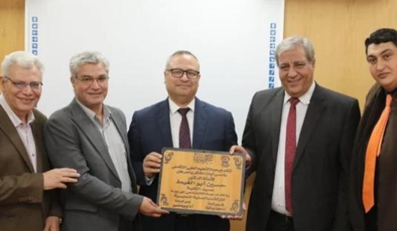 التعليم الطبي التكاملي بالأزهر تكرم منسقي الفصول والمقررات الدراسية ومسئولي وحدة القياس