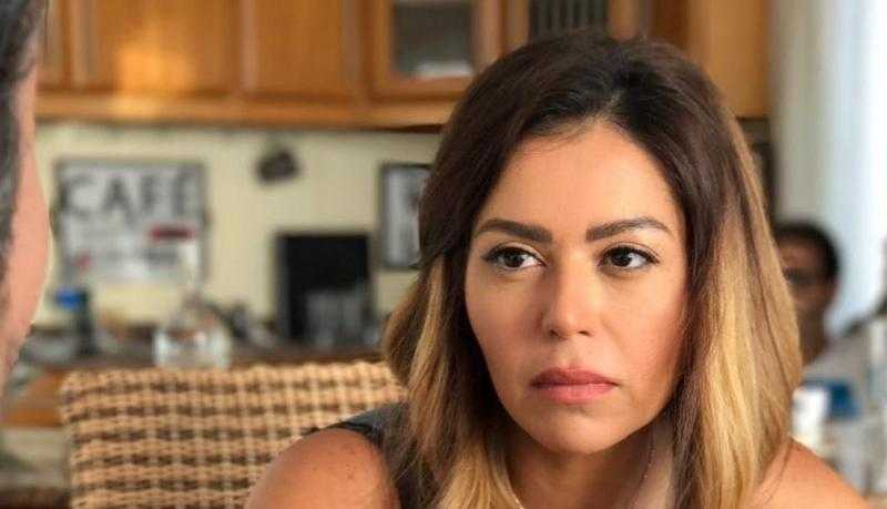 بفستان أحمر جذاب.. أحدث إطلالة للفنانة لقاء الخميسي