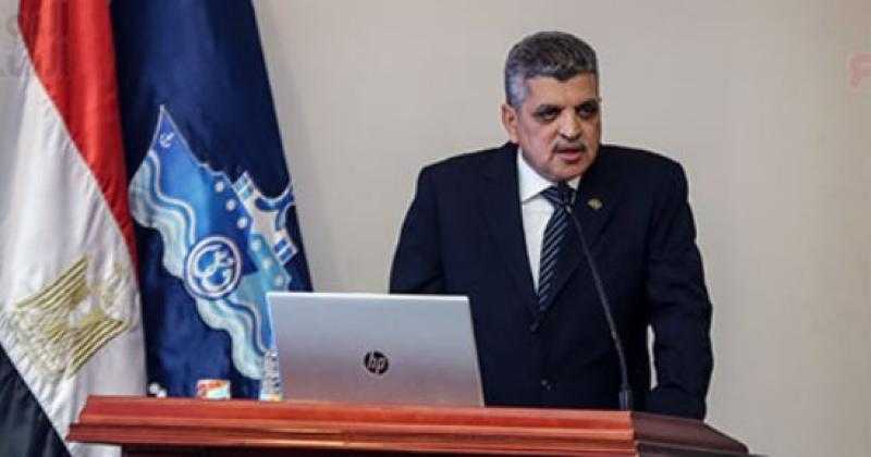 ملك للمصريين.. أسامة ربيع: «قناة السويس حق يكفله الدستور» - فيديو