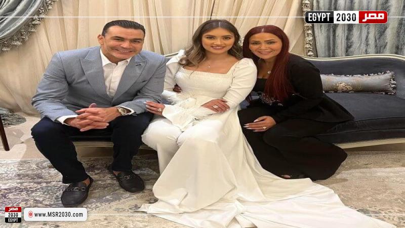 الحضري وابنته وزوجته