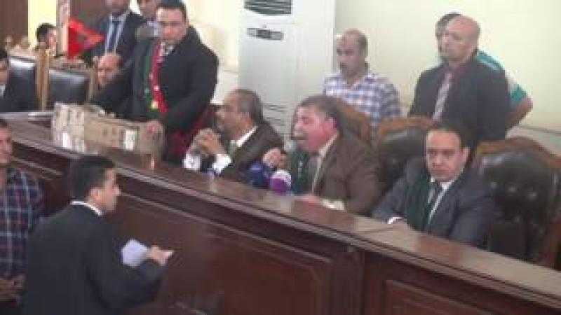 رئيس محكمة ينفعل على محامٍ: هحولك للتحقيق وهحبسك (فيديو)