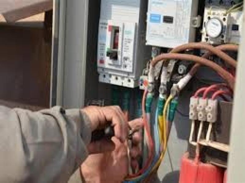 ما حكم سرقة التيار الكهربائي؟.. الإفتاء توضح