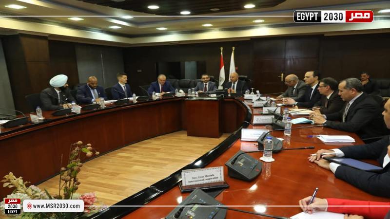 وزير النقل ونظيره الكندي 
