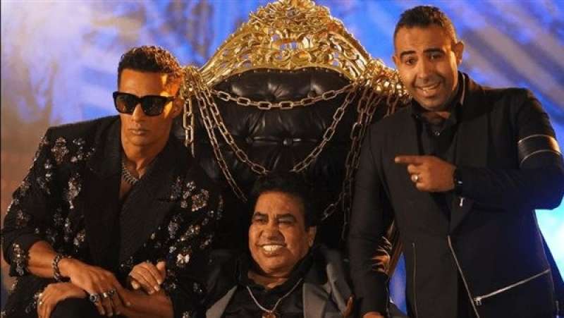 أحمد عدوية ونجله بصحبة محمد رمضان 
