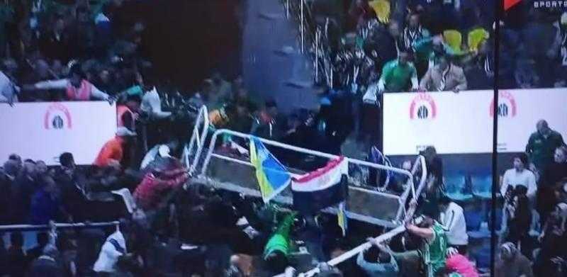 شاهد.. فيديو جديد لحظة سقوط مدرج ملعب مباراة الأهلي والاتحاد على الجماهير