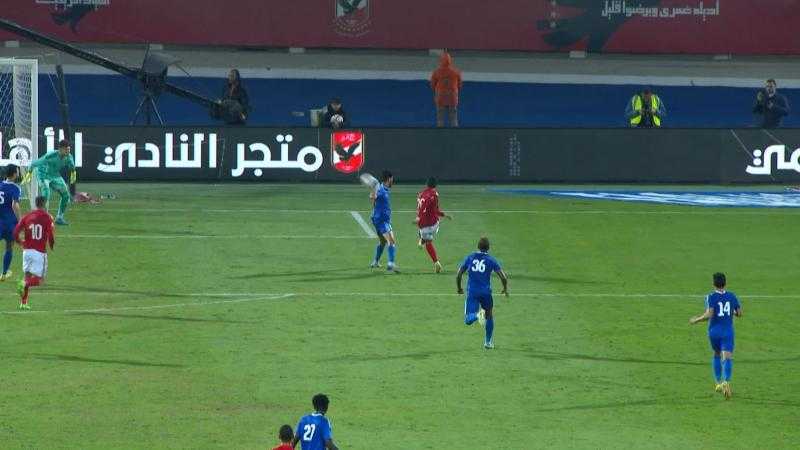 التعادل السلبي يحسم الشوط الأول من مواجهة الأهلي وسموحة بالدوري