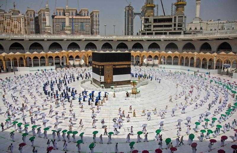 أشرف شيحة: الدولة لن تحرم المواطن من أداء العمرة ولم تمنع الشركات من الرحلات.. «فيديو»