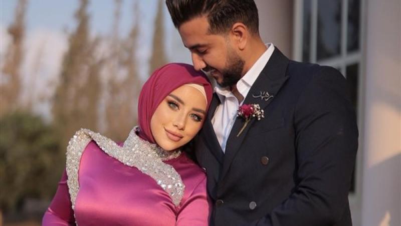 البلوجر رهف وخطيبها