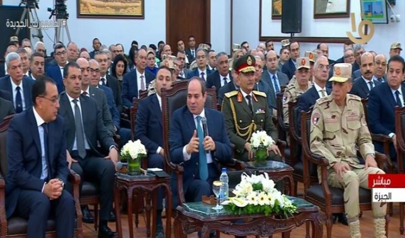 الرئيس السيسي عن صندوق قناة السويس: «ده حلم والله»