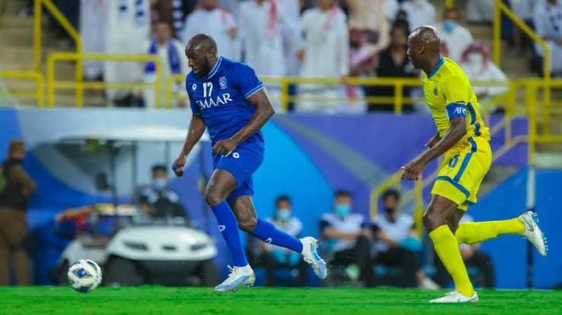 الهلال ضد النصر.. تقدم أزرق في الشوط الأول من قمة الدوري السعودي