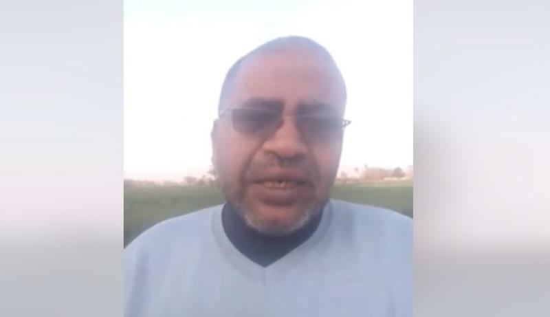 شاهد.. لحظة انتحار مدرس في بث مباشر بالفيوم: «دمرتيني ياهبة وكرهتي ولادي فيا»