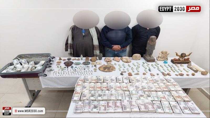بحوزتهم 201 قطعة.. حبس 3 متهمين بالاتجار في الآثار بحدائق الأهرام