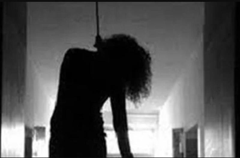 العثور على جثة فتاة مشنوقة داخل غرفتها بـ بولاق الدكرور