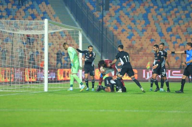 تعادل جديد.. الأهلي يتعثر أمام سيراميكا كليوباترا في الدوري المصري
