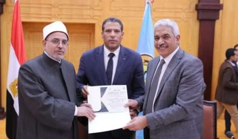 خلال التكريم